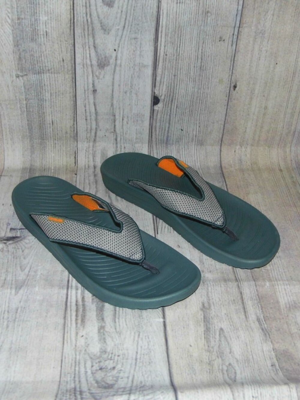 HEY DUDE Multicolor Flip Flop Sandals Mens Size 9